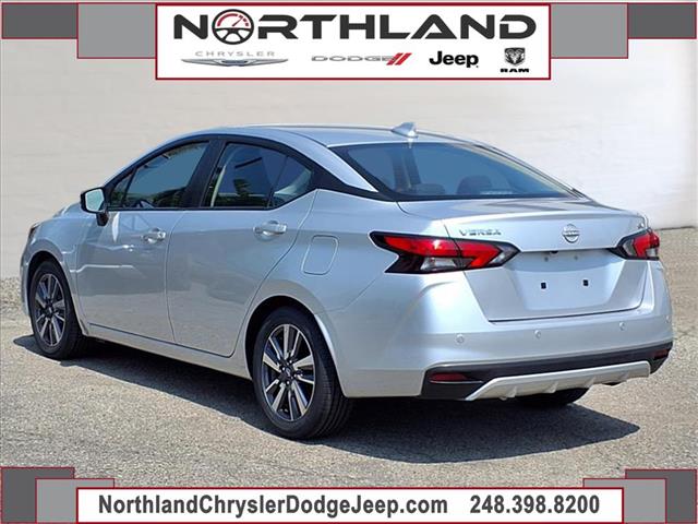 2023 Nissan Versa SV