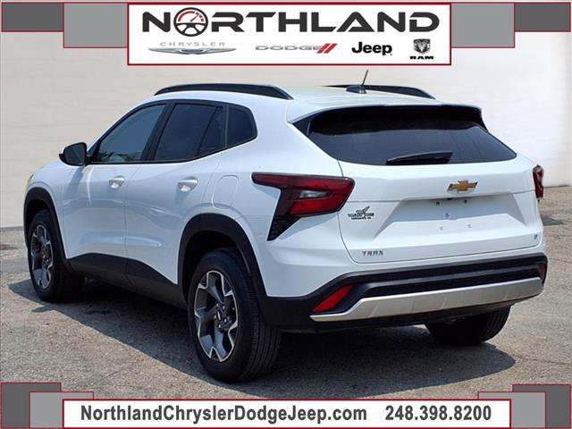 2024 Chevrolet Trax LT