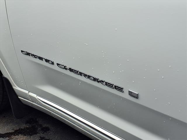 2022 Jeep Grand Cherokee Summit Reserve