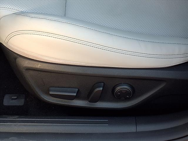 2024 Genesis G70 2.5T Standard
