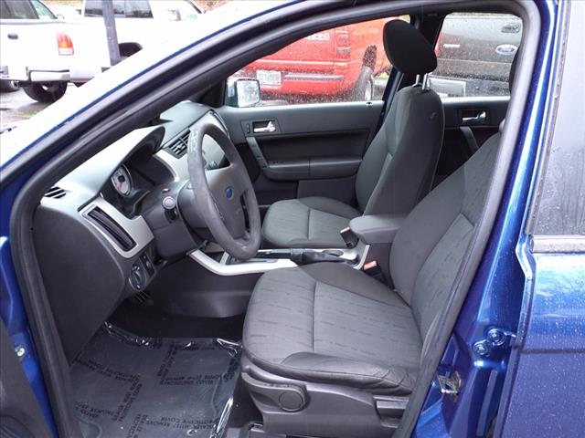 2008 Ford Focus SE - Photo 11