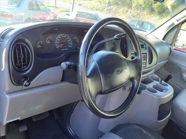 2001 Ford E-Series E-250 - Photo 13