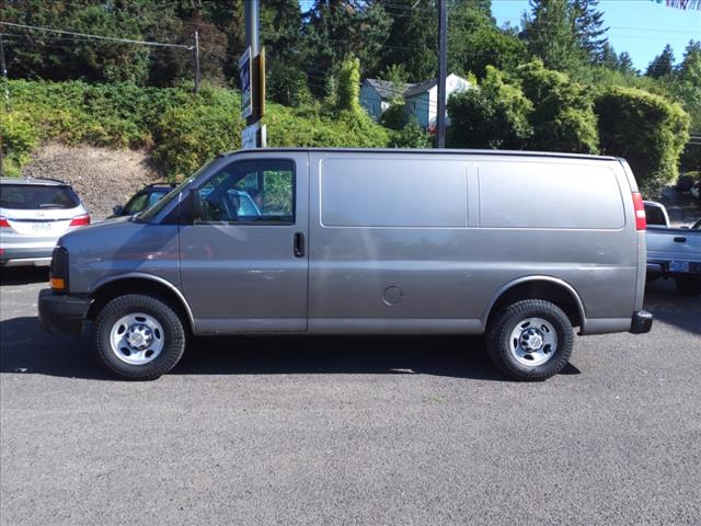 2008 Chevrolet Express 2500 - Photo 3