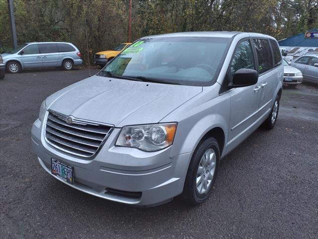 2010 Chrysler Town and Country LX - Photo 3