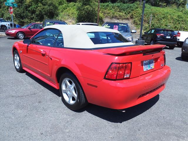 2004 Ford Mustang Deluxe - Photo 5