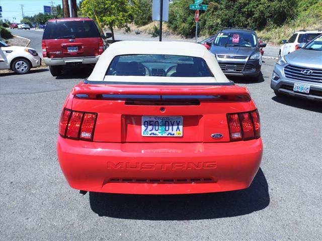 2004 Ford Mustang Deluxe - Photo 6