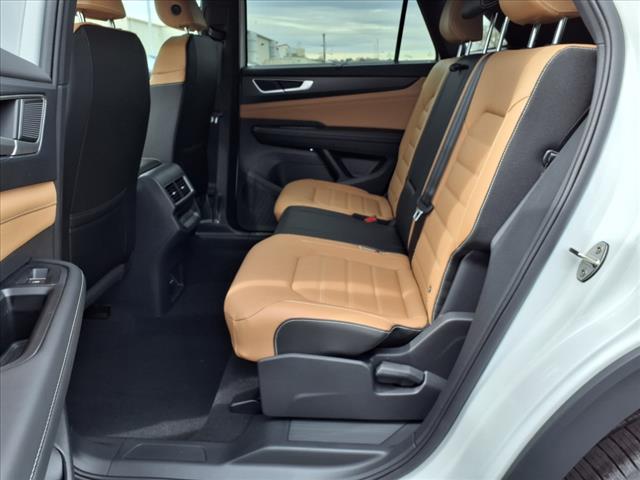 2025 Volkswagen Atlas Cross Sport SEL R-Line Black 4Motion
