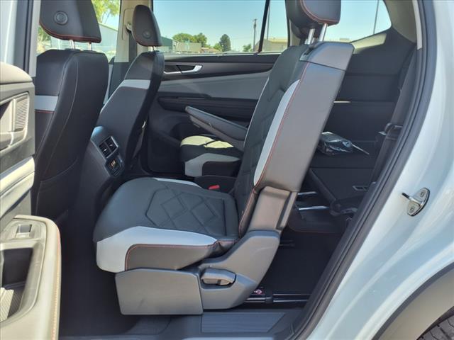 2025 Volkswagen Atlas 2.0T Peak Edition