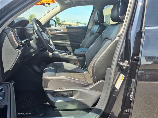 2024 Volkswagen Atlas 2.0T SEL Premium R-Line