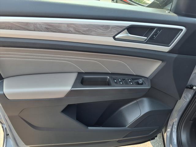 2022 Volkswagen Atlas Cross Sport 2.0T SE w/Technology