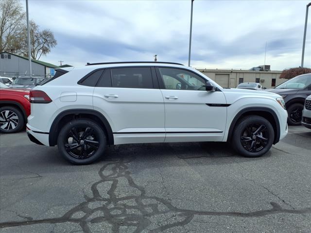 2025 Volkswagen Atlas Cross Sport SEL R-Line Black 4Motion