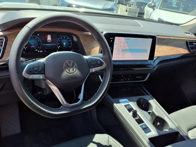 2025 Volkswagen Atlas 2.0T SE