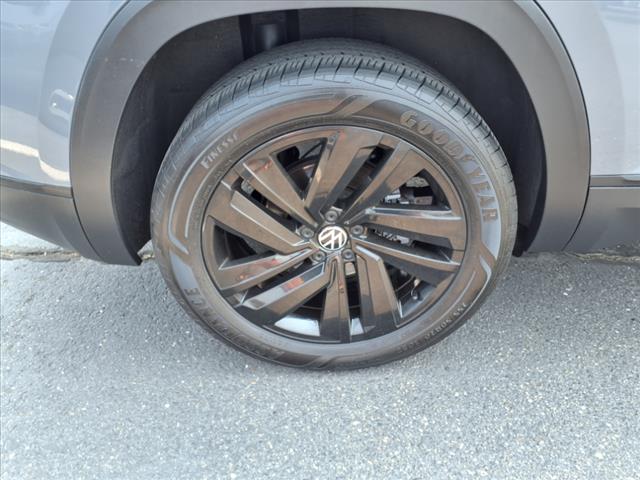 2022 Volkswagen Atlas Cross Sport 2.0T SE w/Technology