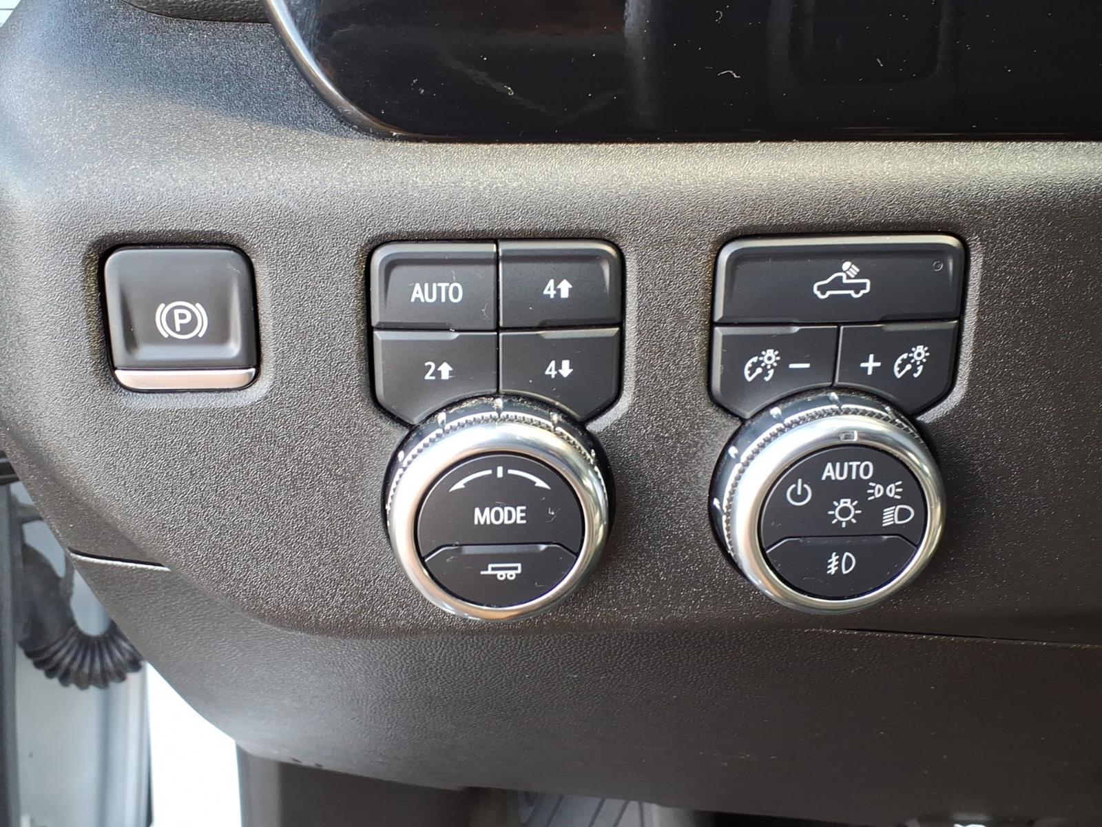 GMCSierra 2500HD10
