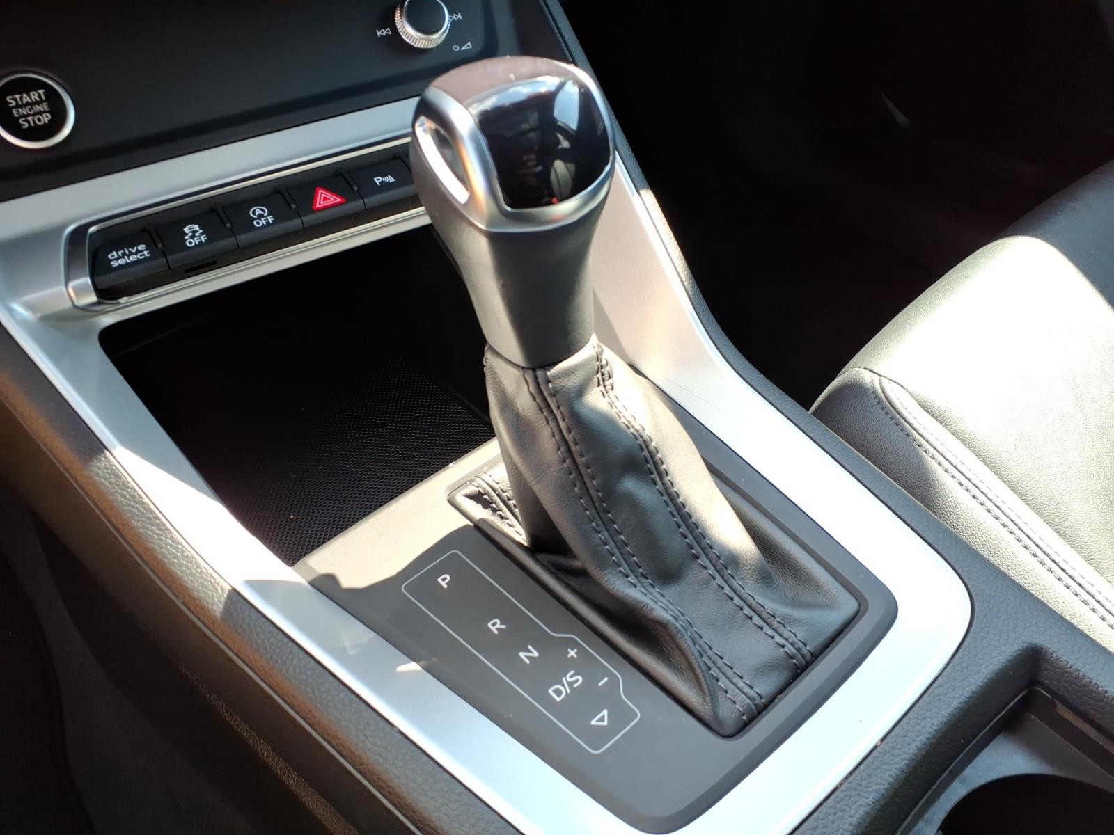 AudiQ311