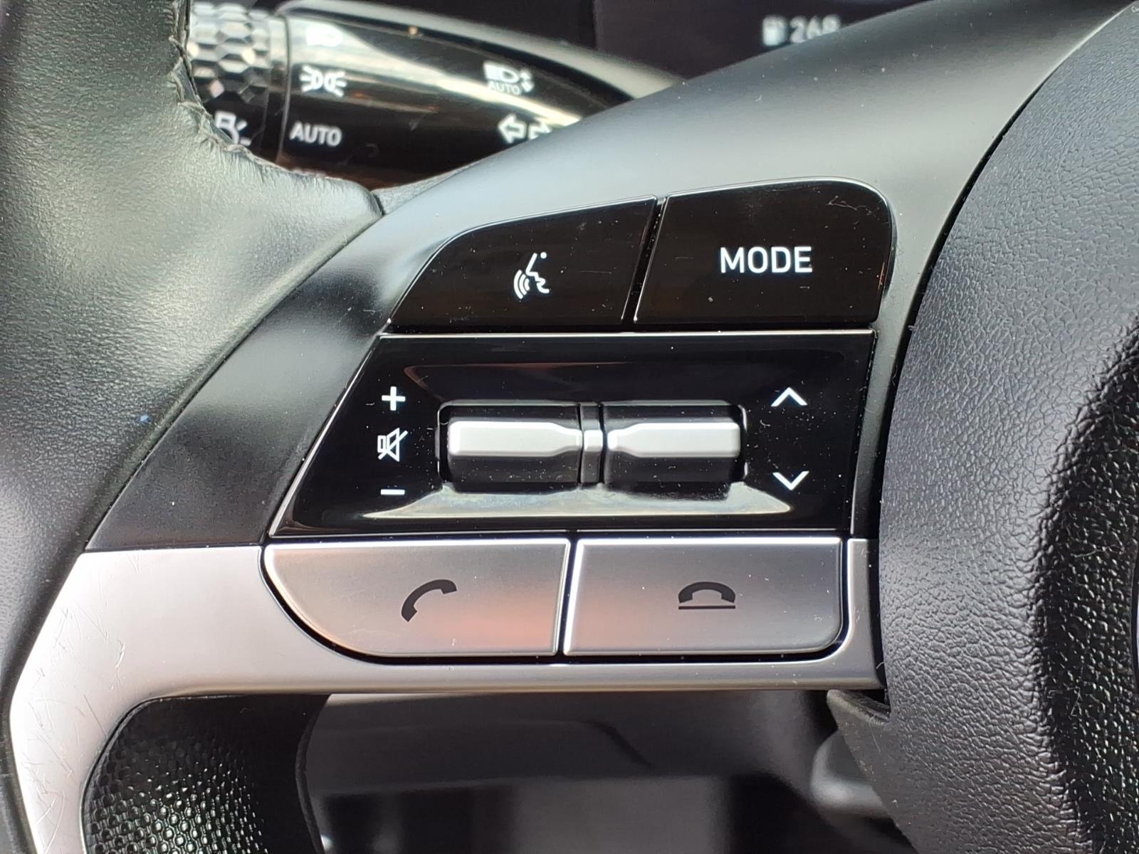 HyundaiELANTRA Hybrid14