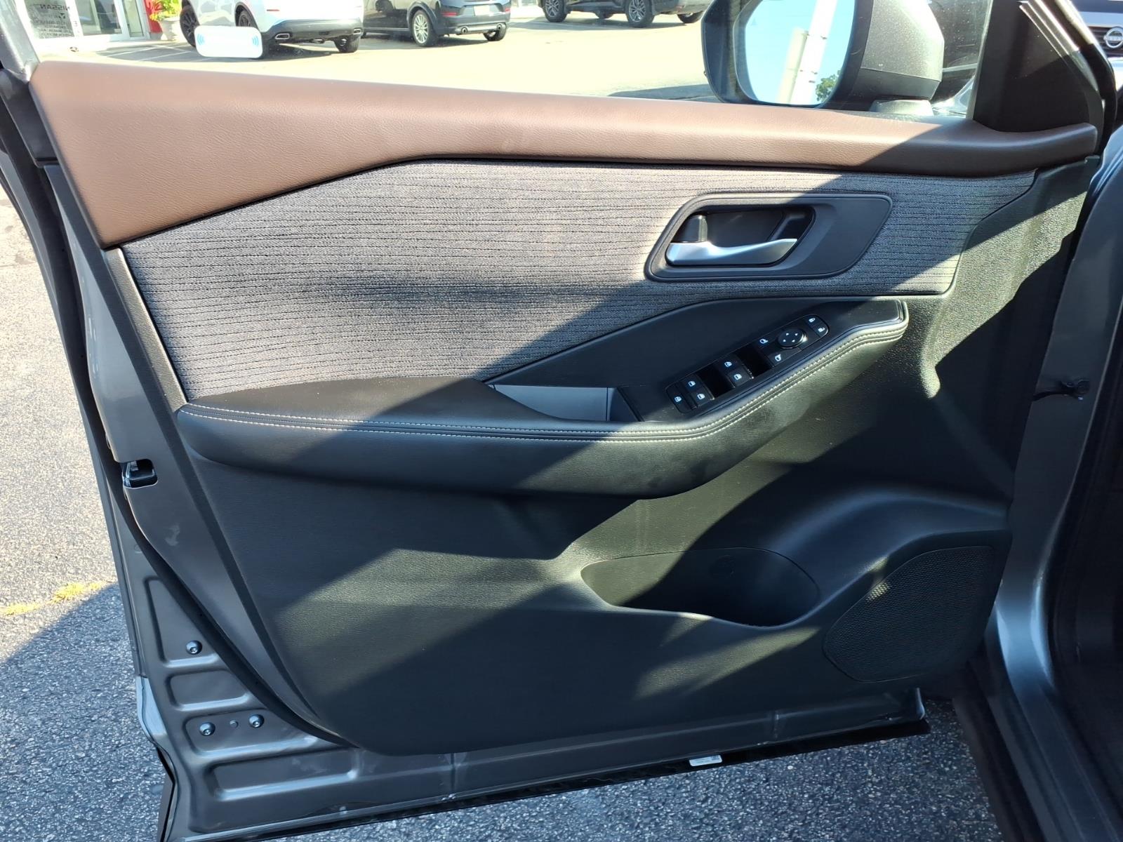 NissanRogue18