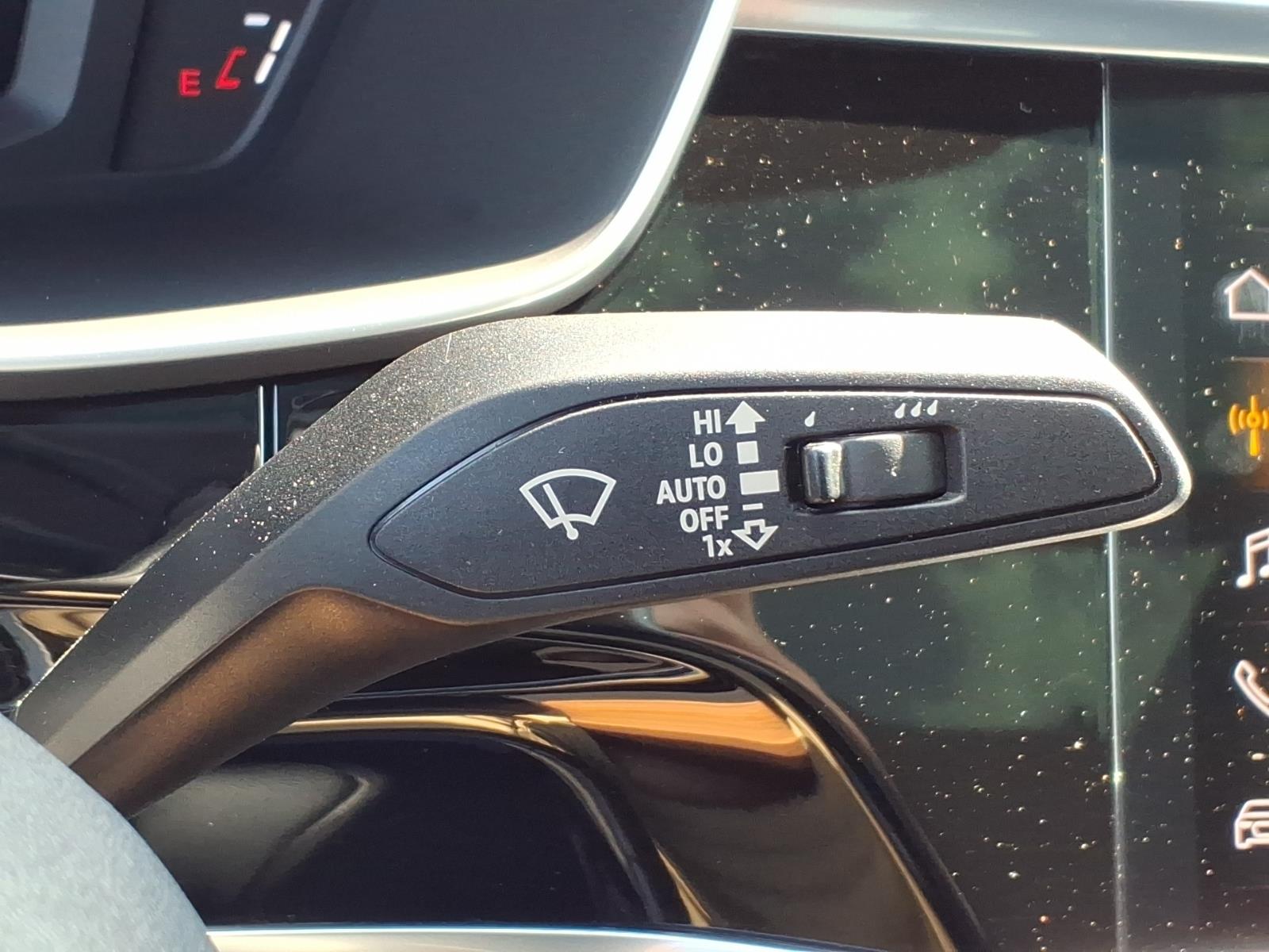 AudiQ318