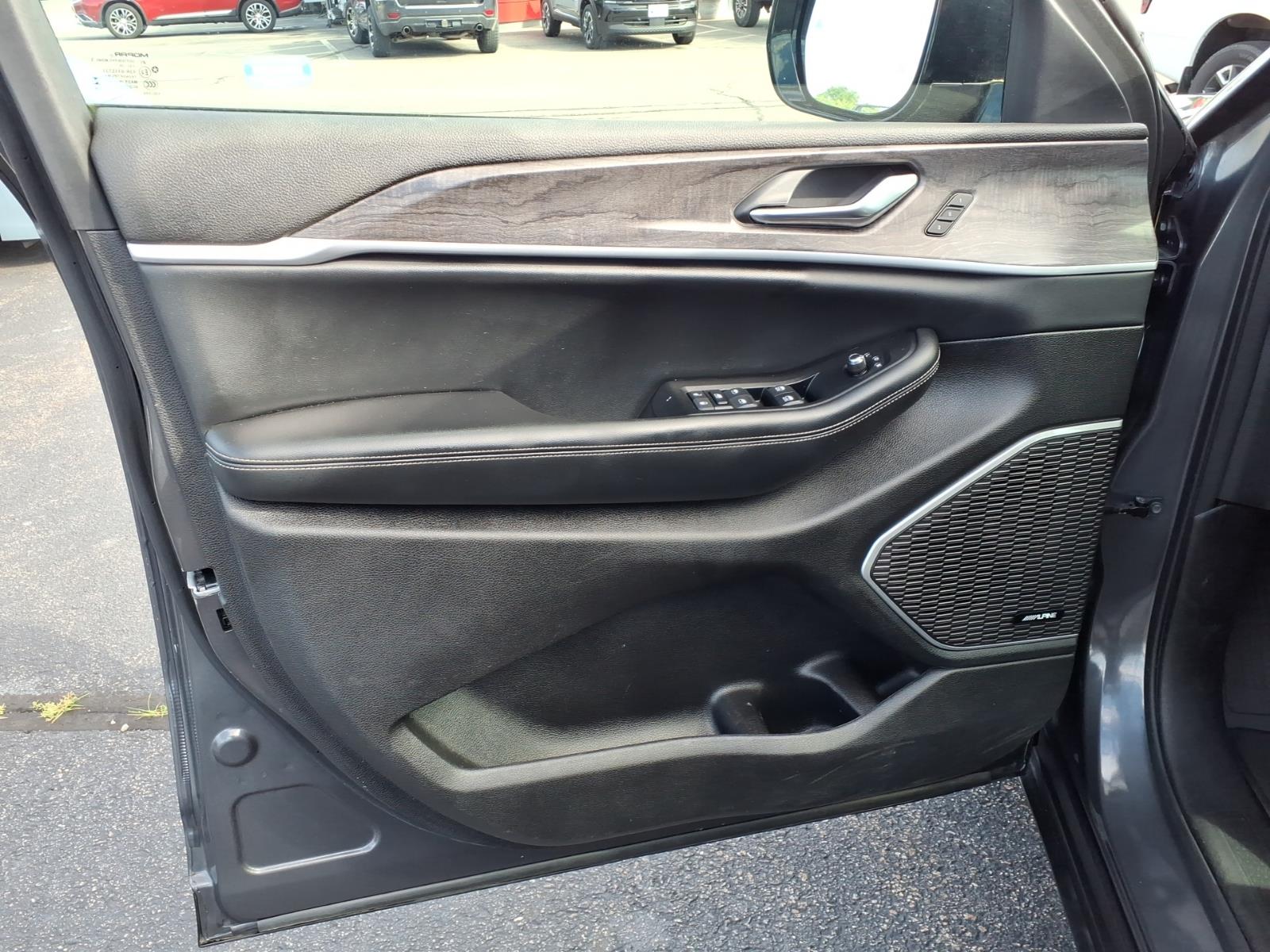JeepGrand Cherokee19