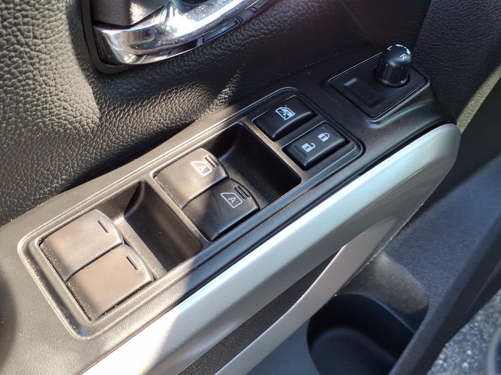 NissanTitan19
