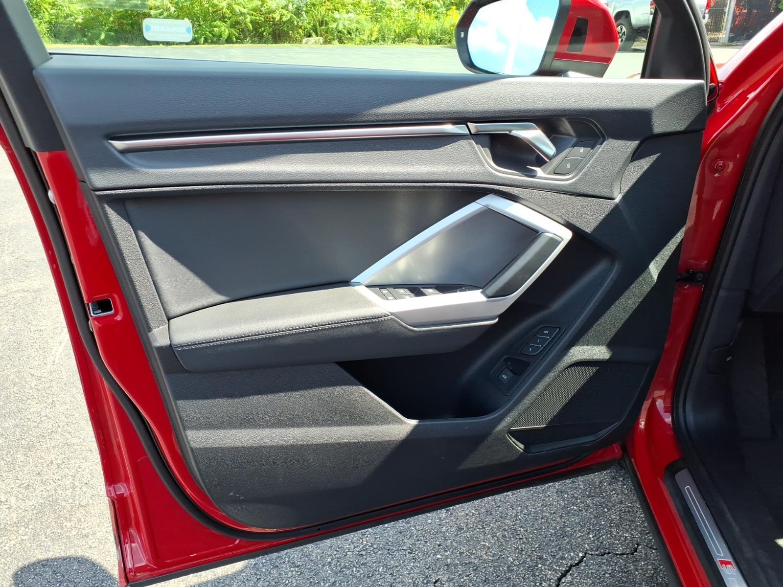 AudiQ320