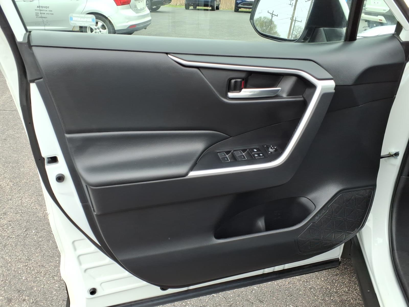 ToyotaRAV421