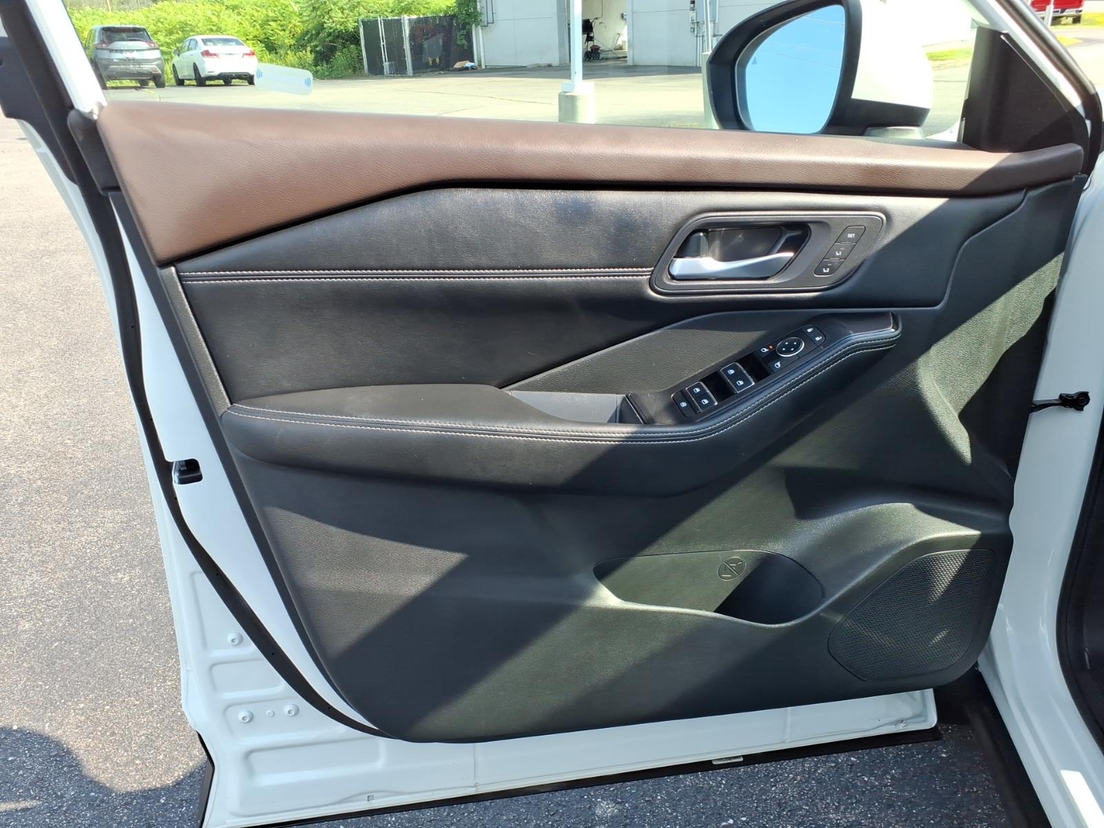 NissanRogue21