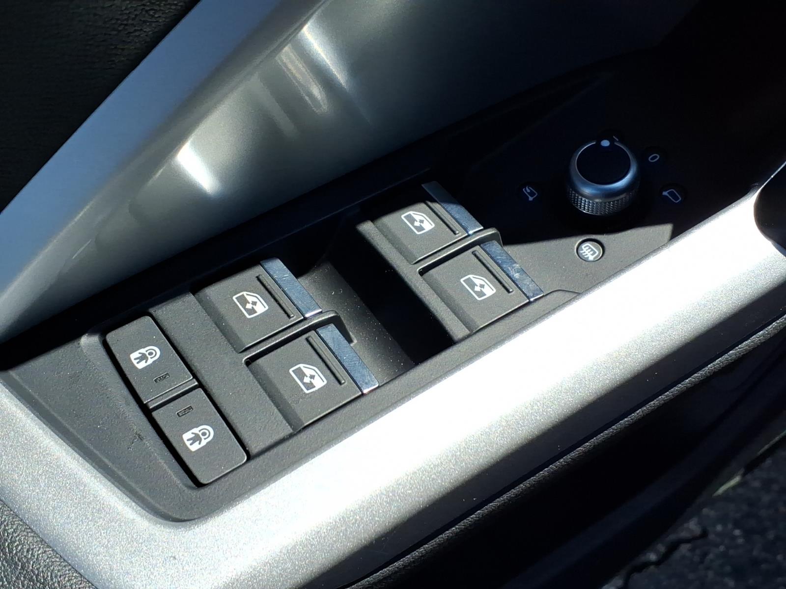 AudiQ321