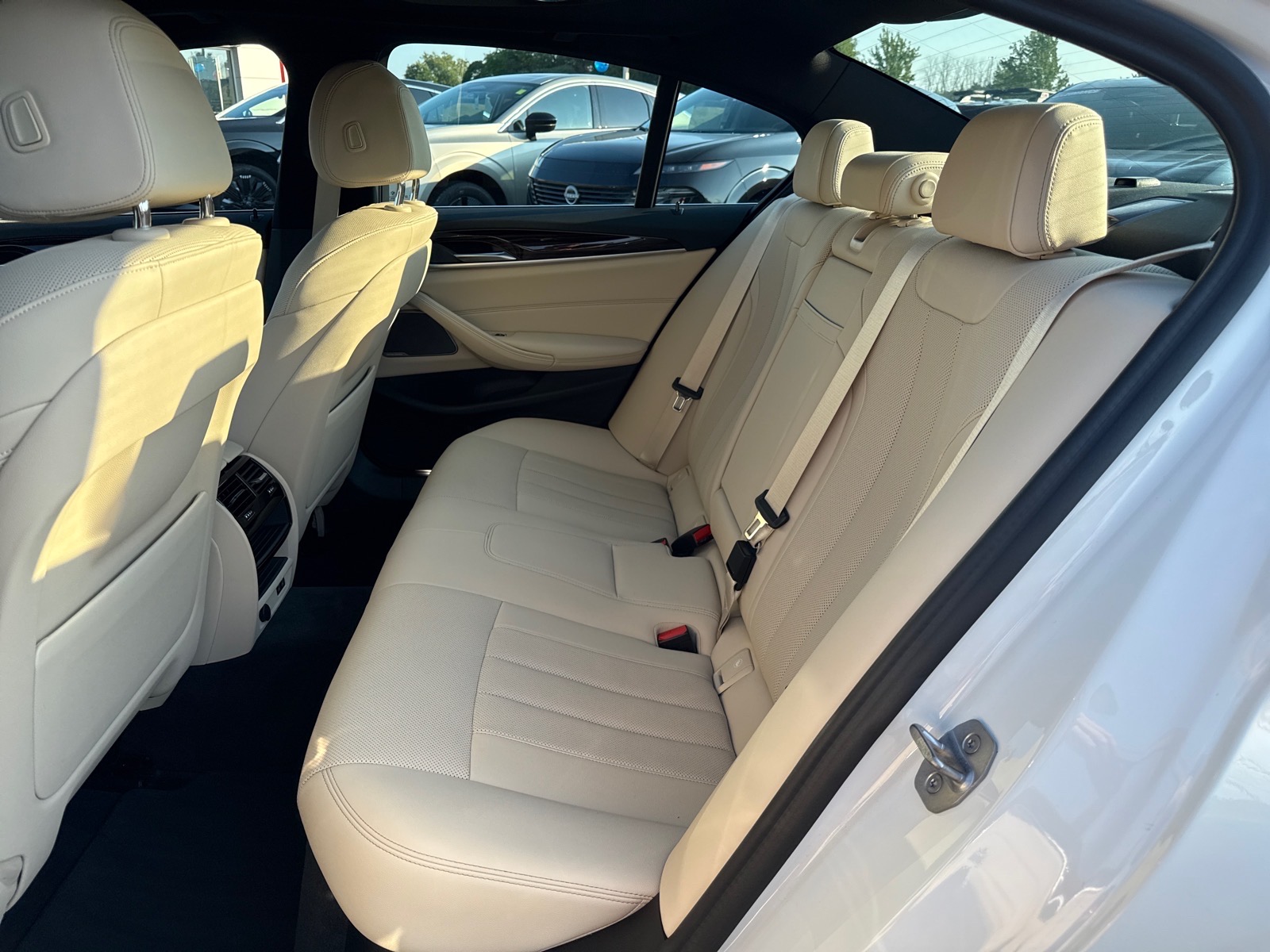 BMW5 Series22
