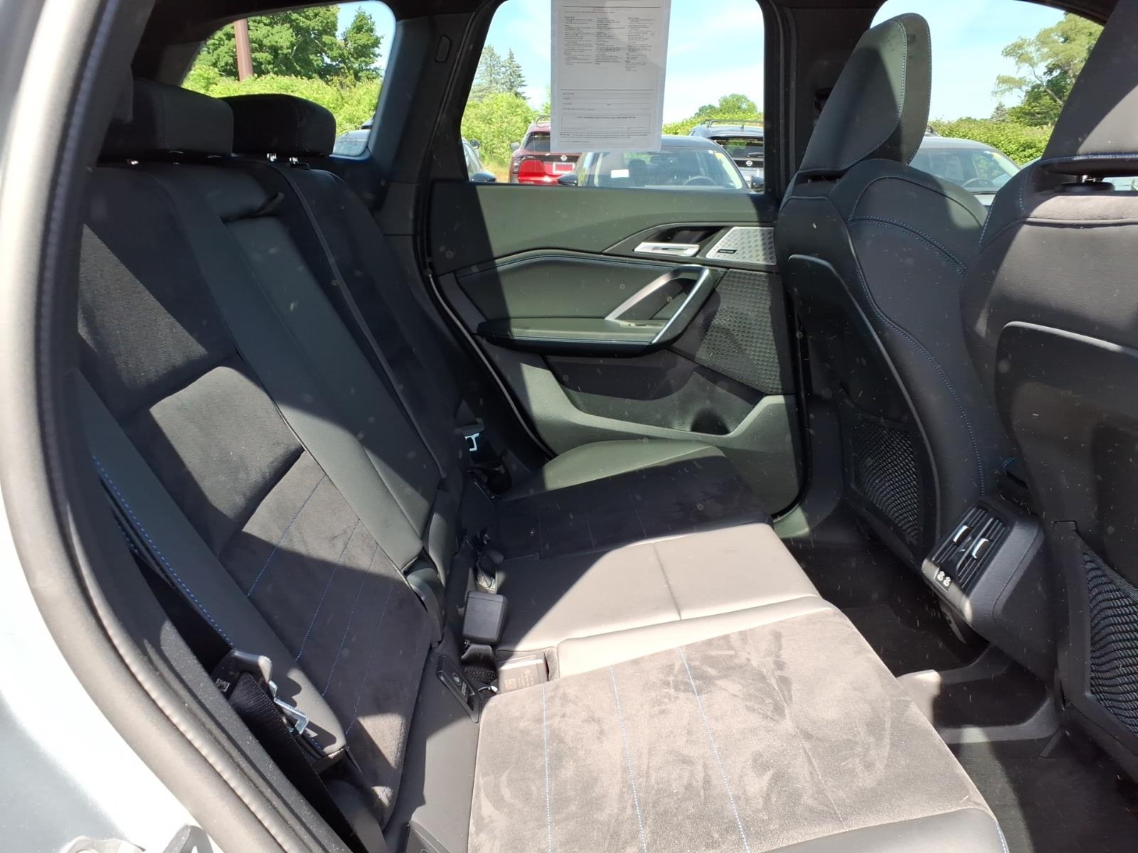 BMWX122