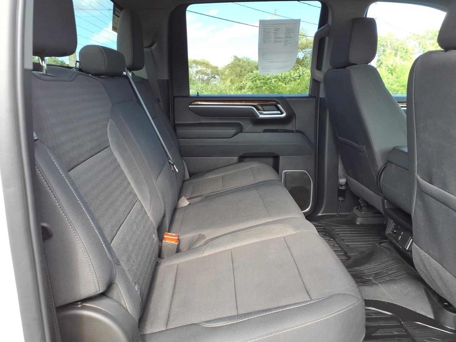 GMCSierra 2500HD23