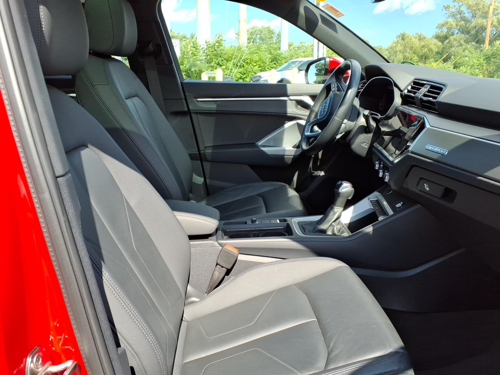 AudiQ323