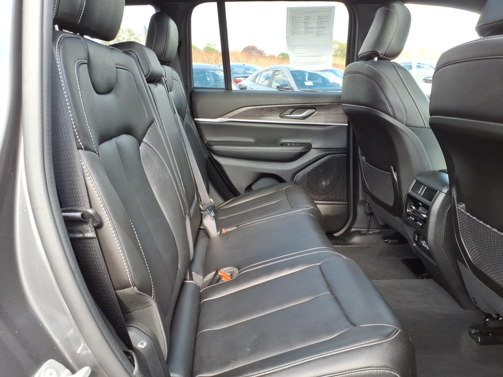 JeepGrand Cherokee24