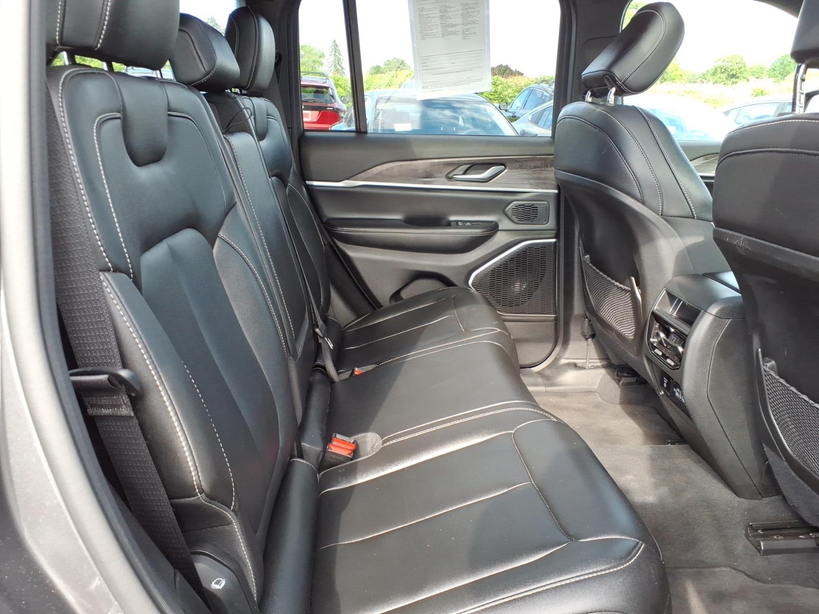 JeepGrand Cherokee24