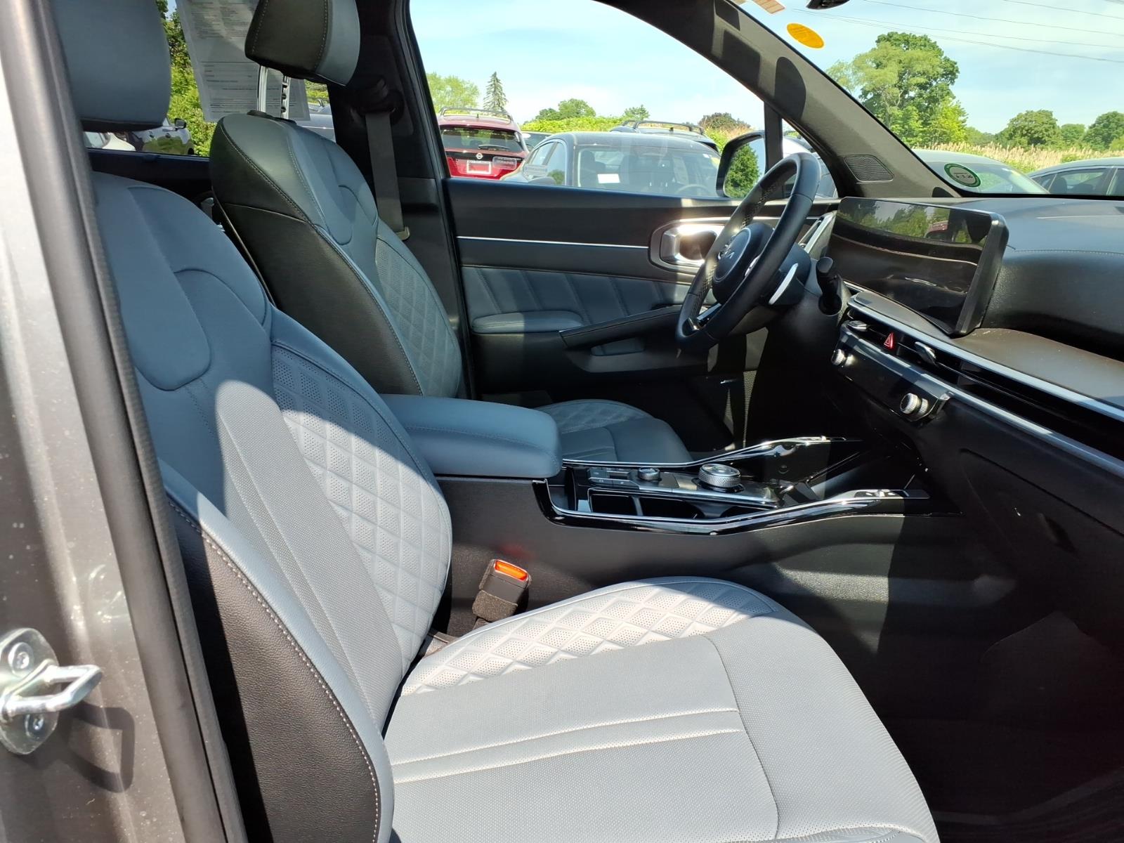 KiaSorento Hybrid24