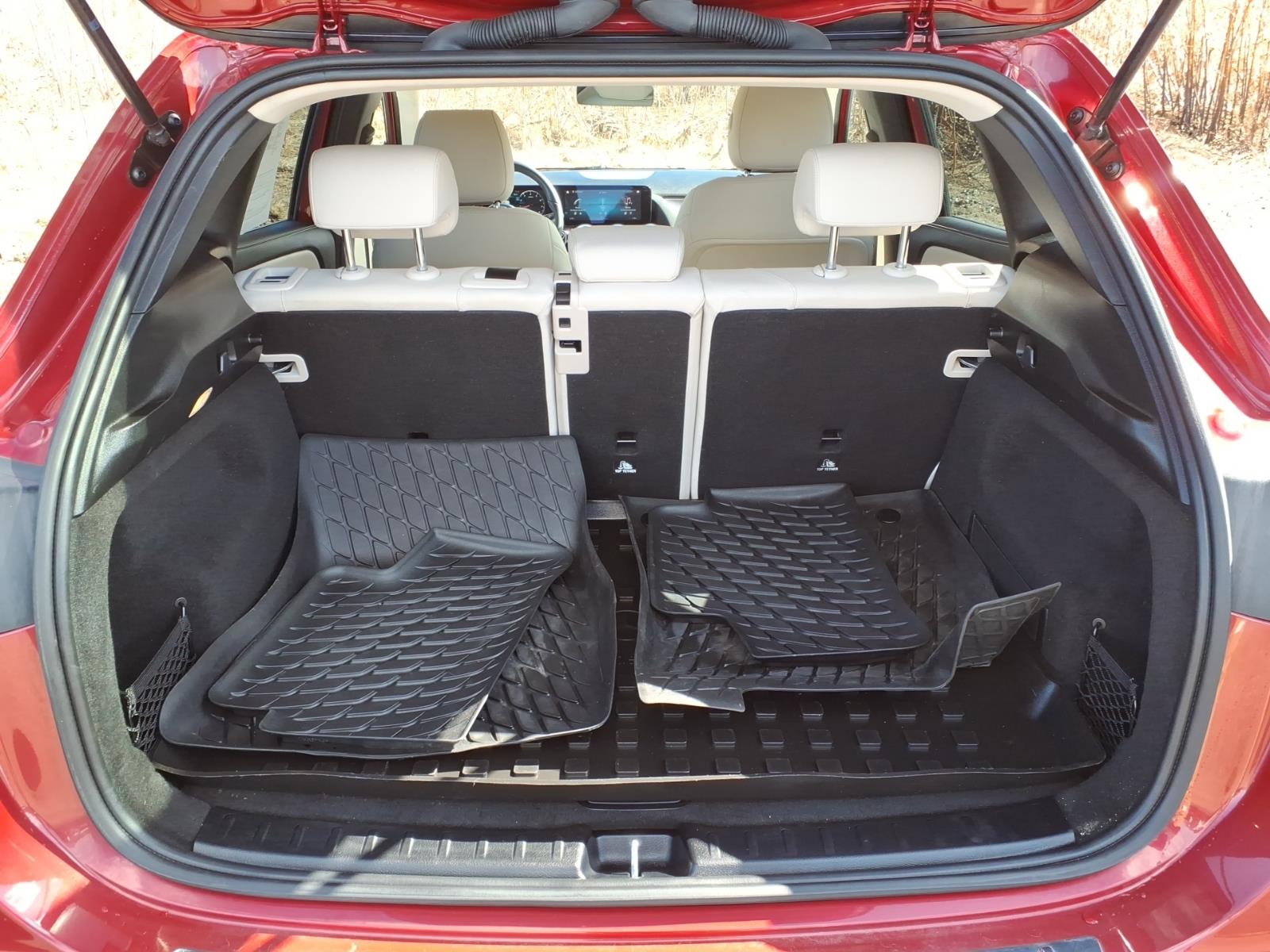 Mercedes-BenzGLA24