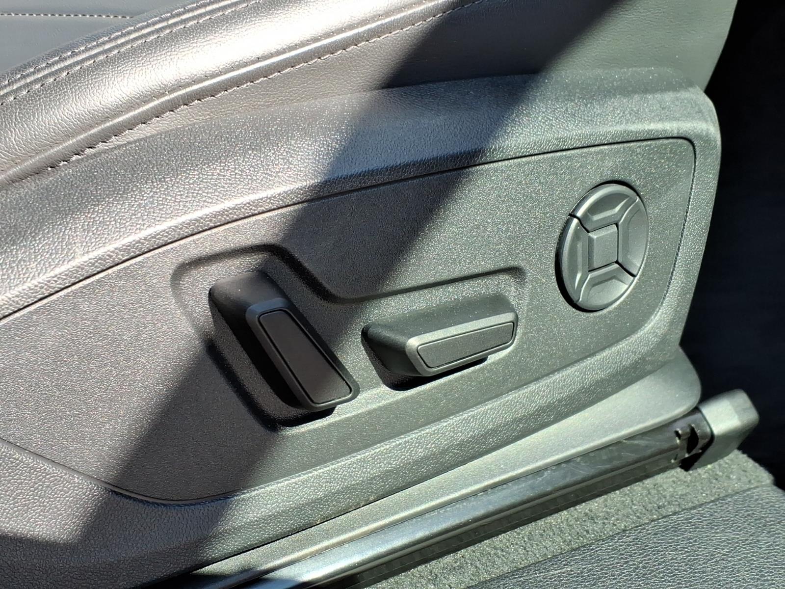AudiQ324