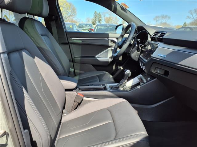 2022 Audi Q3 quattro S line Premium 45 TFSI