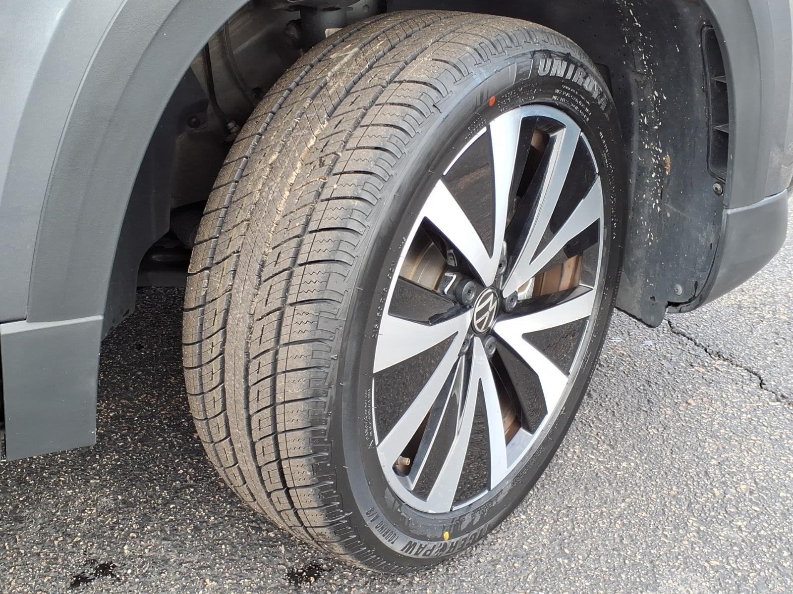 VolkswagenTaos25