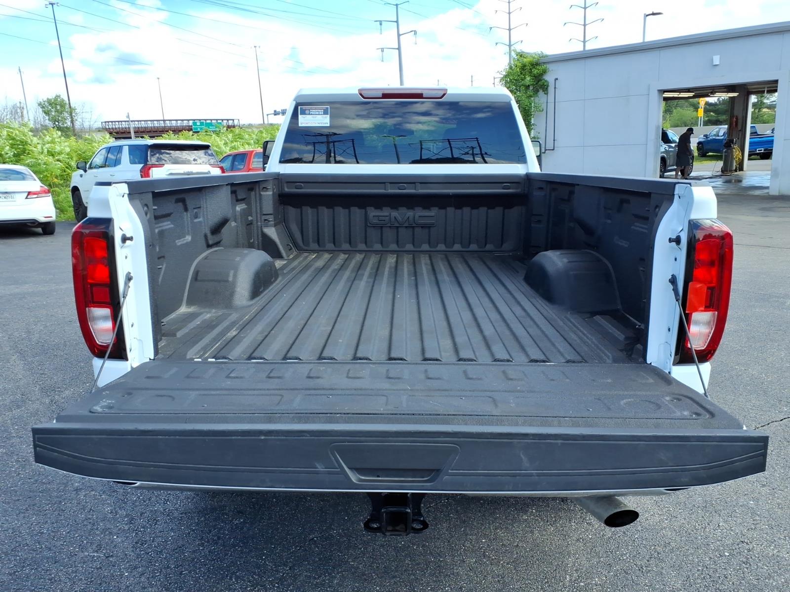 GMCSierra 2500HD26