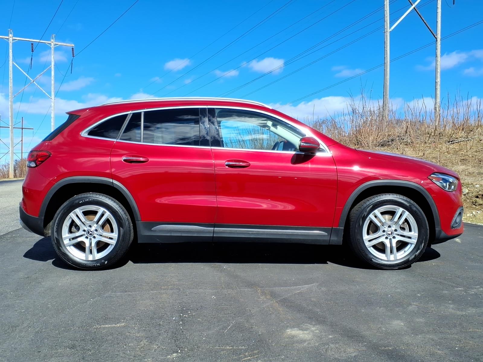 Mercedes-BenzGLA26