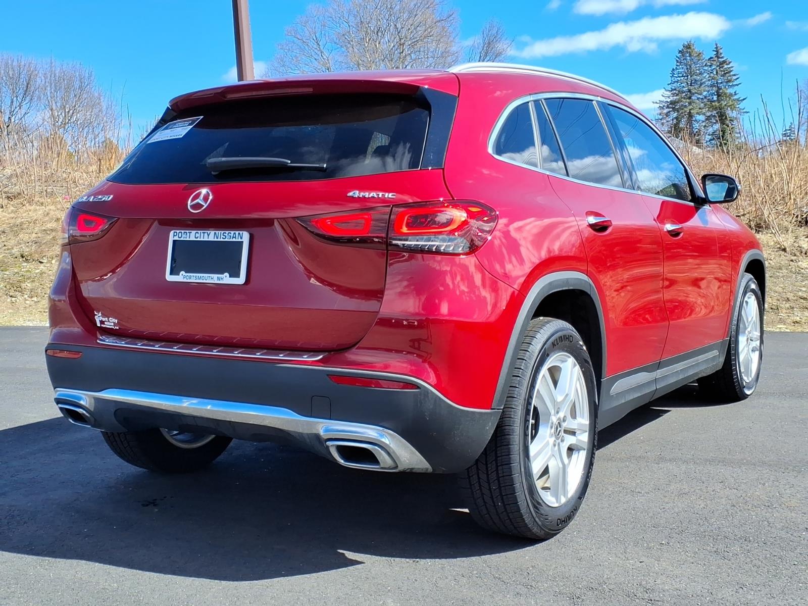 Mercedes-BenzGLA27