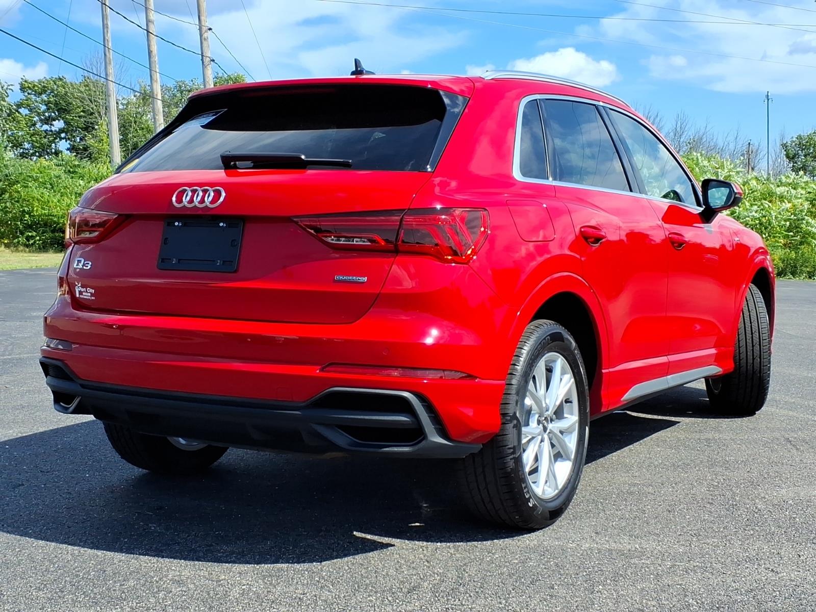 AudiQ328