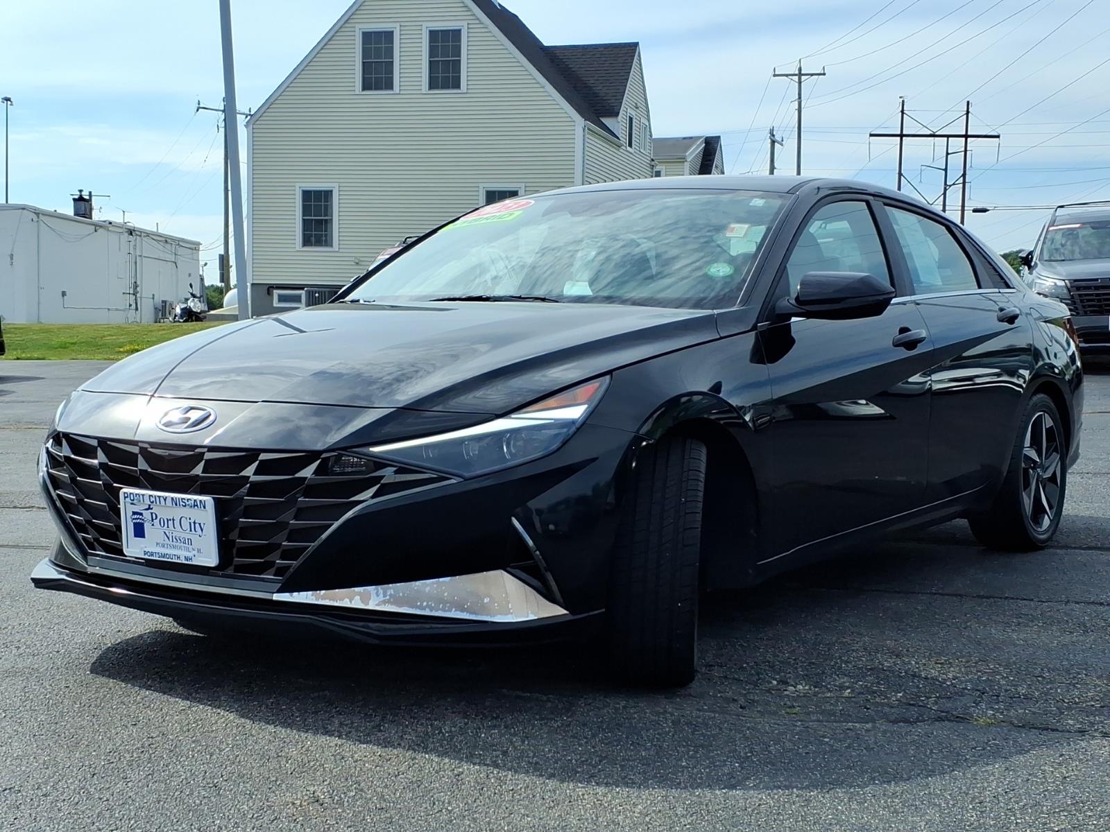 HyundaiELANTRA Hybrid29