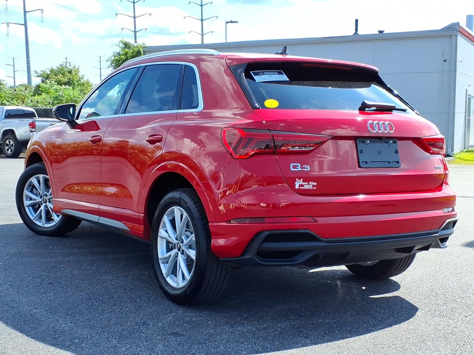 AudiQ329