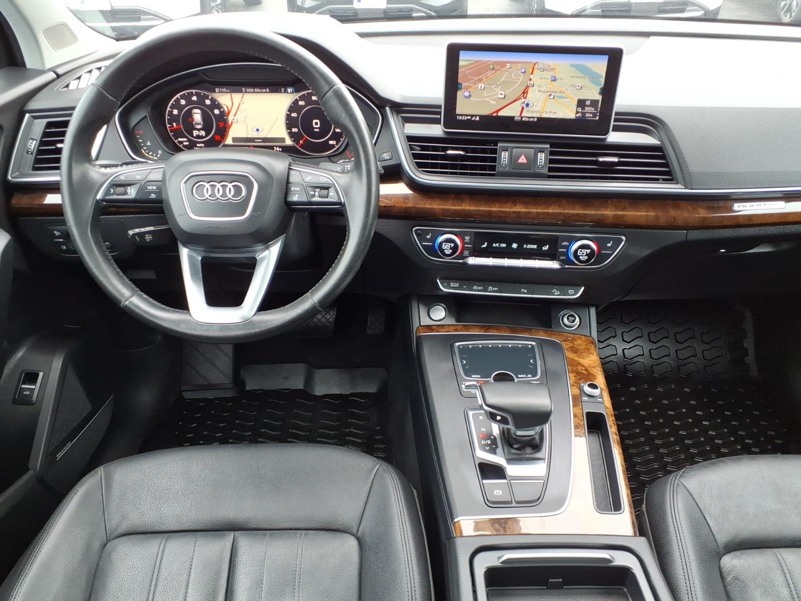 AudiQ52