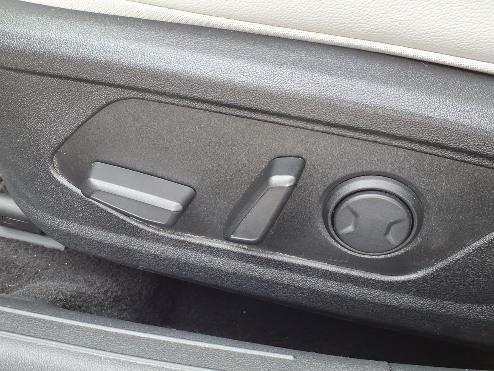 HyundaiELANTRA Hybrid4