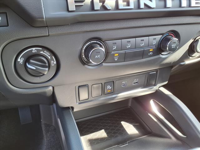 2025 Nissan Frontier SV