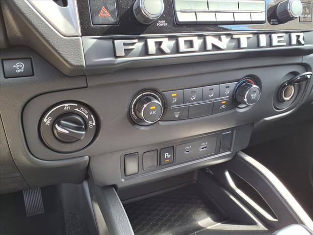 2025 Nissan Frontier SV