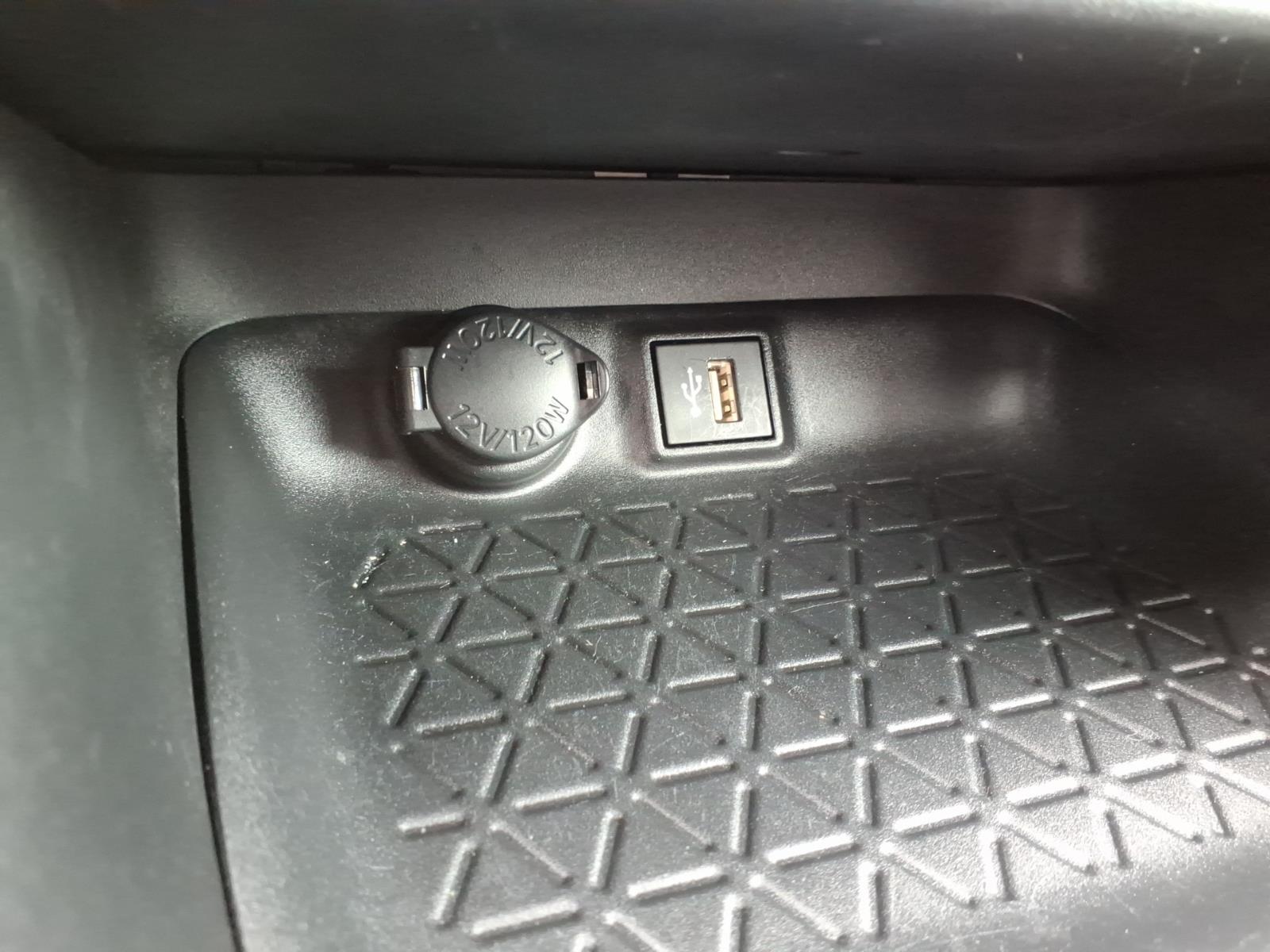 ToyotaRAV46